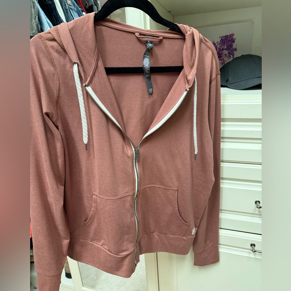 Vuori Halo Performance Hoodie